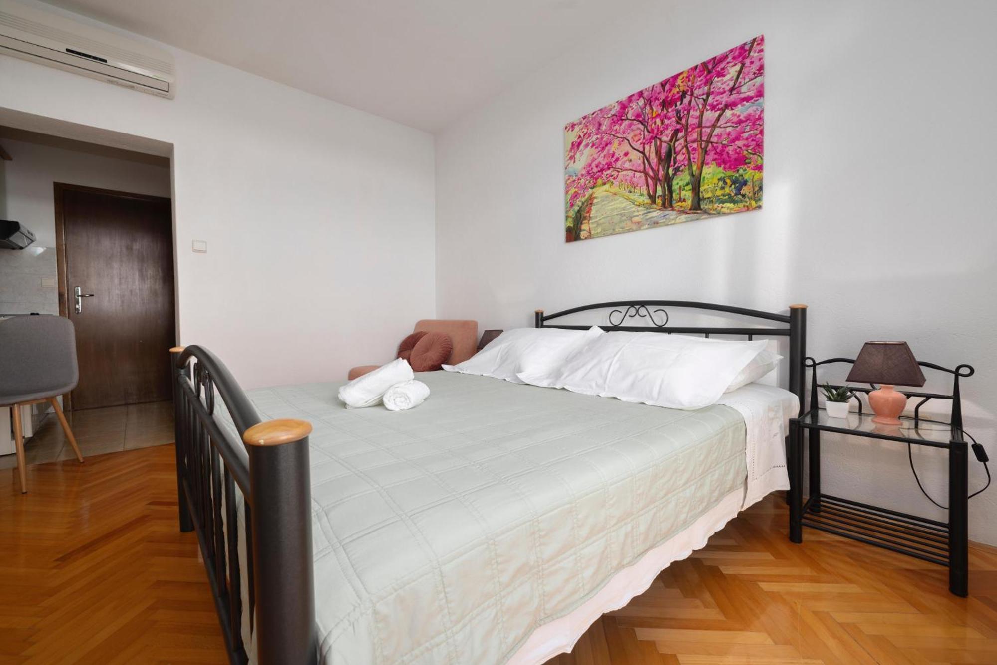 Apartments Niki Brela Eksteriør bilde